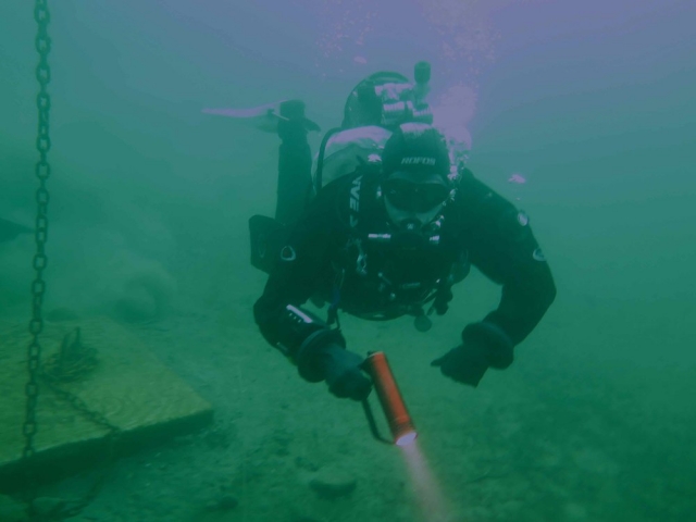  Explorando el fondo del mar 